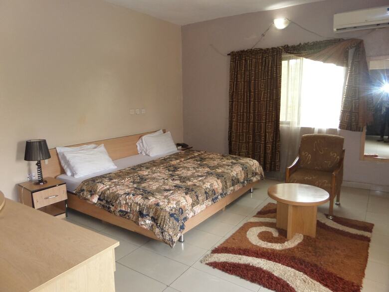 Apartamentos Golden Astoria Hotel