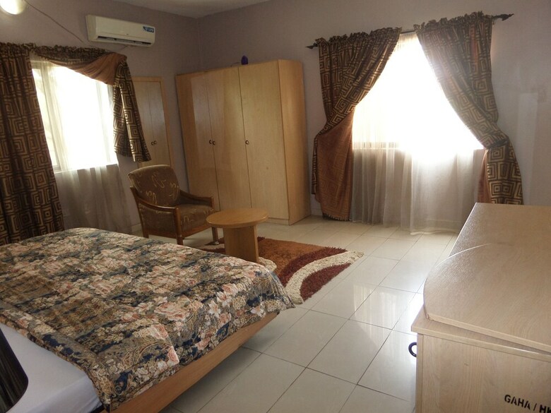 Apartamentos Golden Astoria Hotel