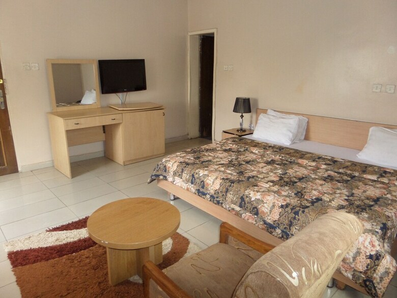 Apartamentos Golden Astoria Hotel