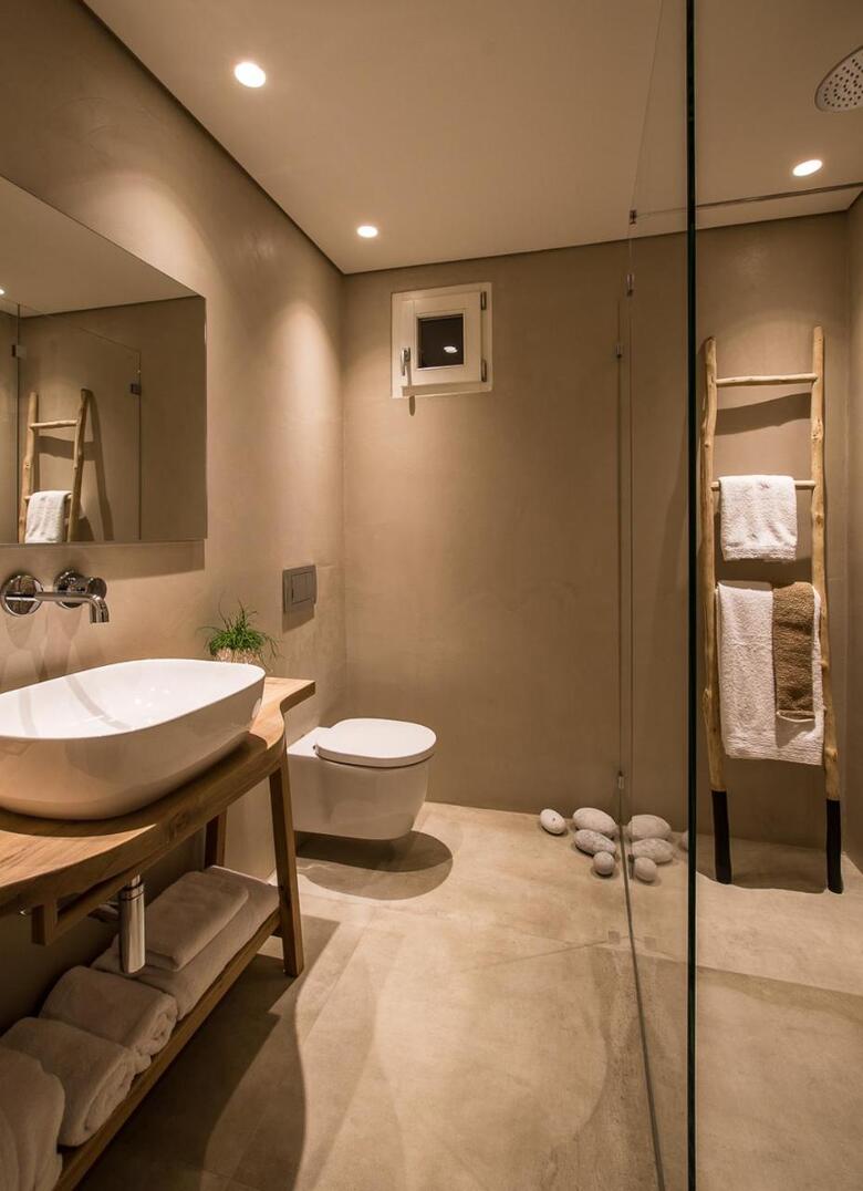 Hotel Bassa Maina Villas & Suites