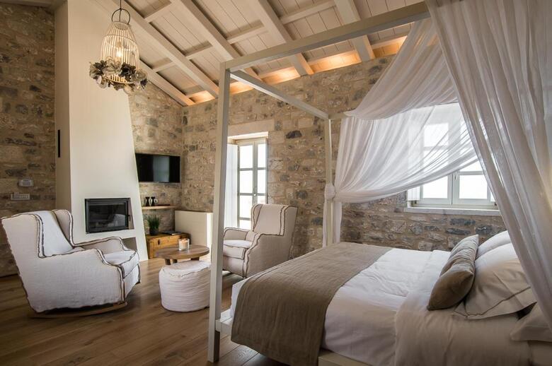 Hotel Bassa Maina Villas & Suites