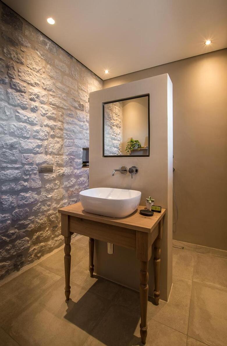 Hotel Bassa Maina Villas & Suites