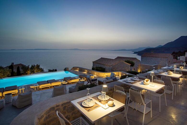 Hotel Bassa Maina Villas & Suites