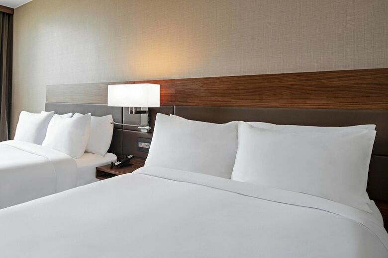 AC Hotel Pittsburgh Downtown