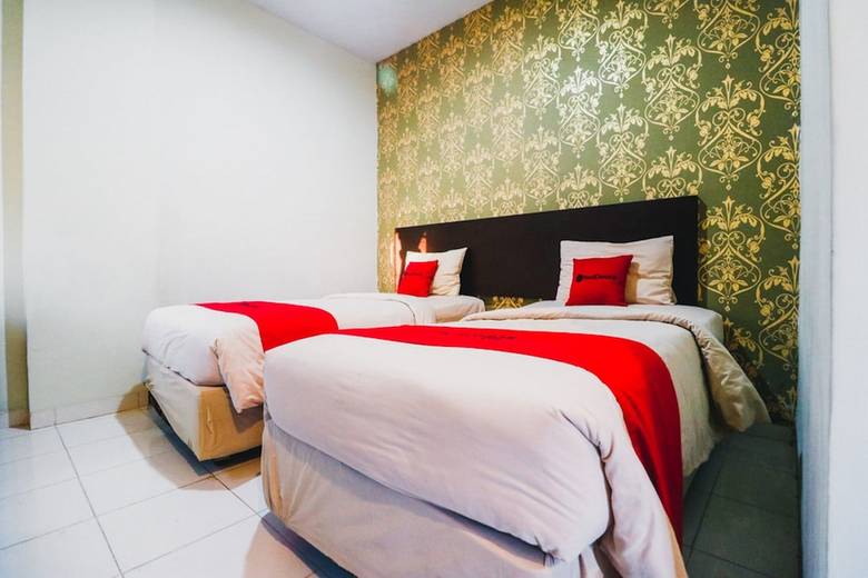 Hotel Reddoorz Plus Near Mall Panakukang 2