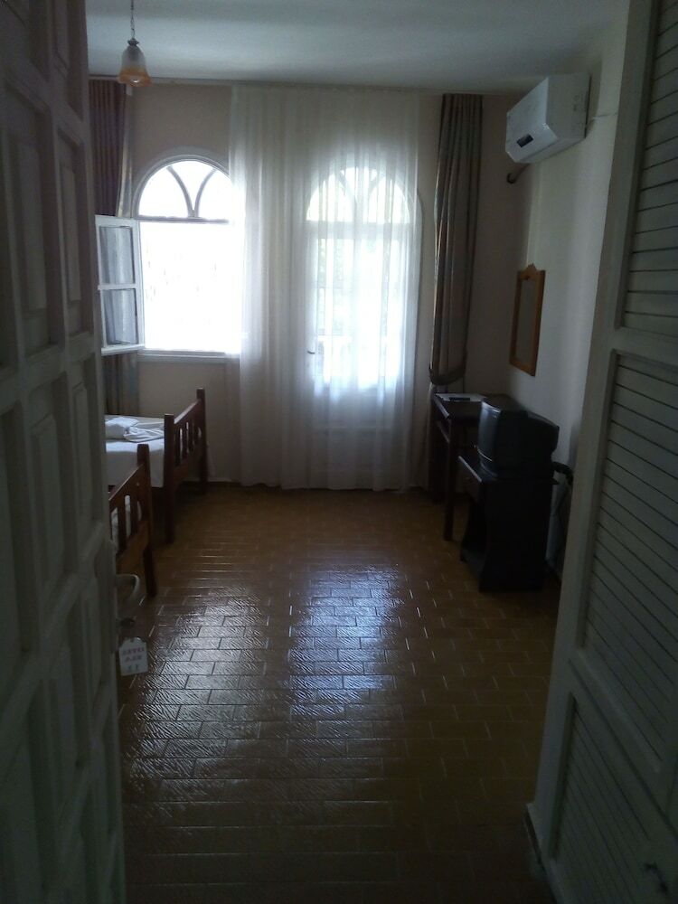 Hotel Ela Otel Hisar�n�