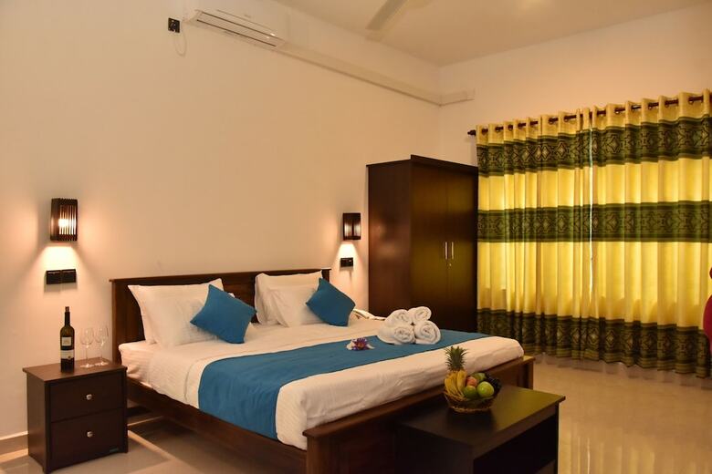 Hotel Aurora Four Seasons Villa & Spa