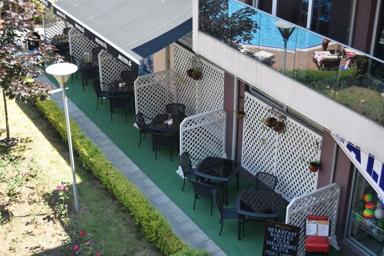 Aparthotel Admiral Plaza Apartments