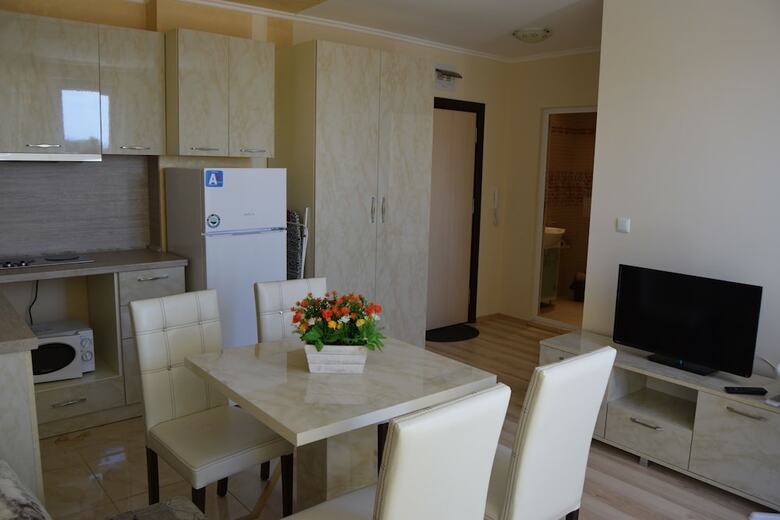 Aparthotel Admiral Plaza Apartments