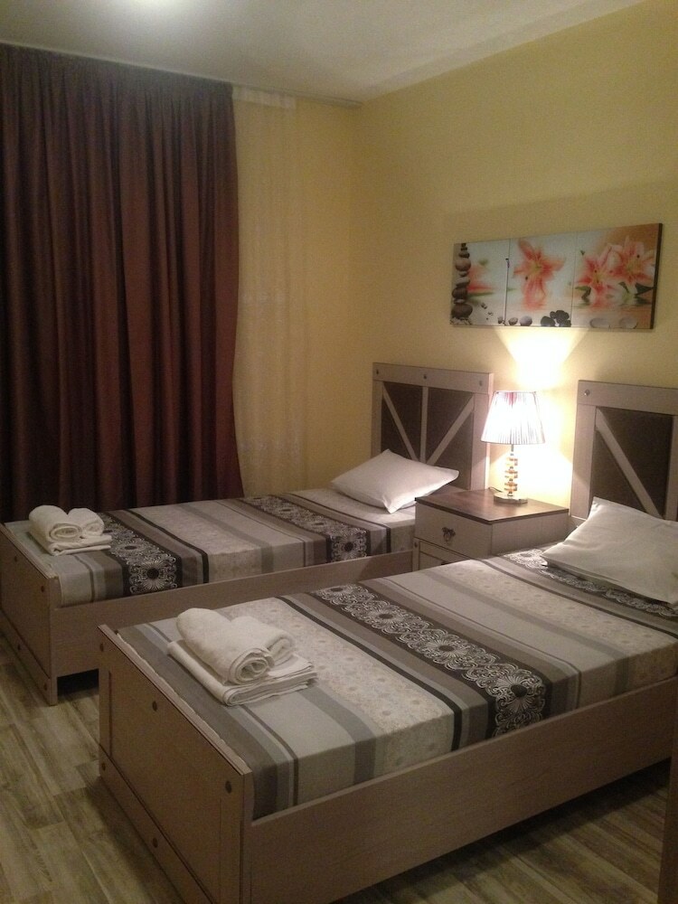 Aparthotel Admiral Plaza Apartments
