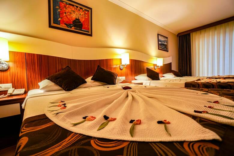 Hotel Throne Beach Resort & Spa - All Inclusive