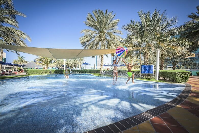 Hotel Beach Rotana Residences