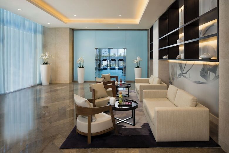 Hotel Beach Rotana Residences
