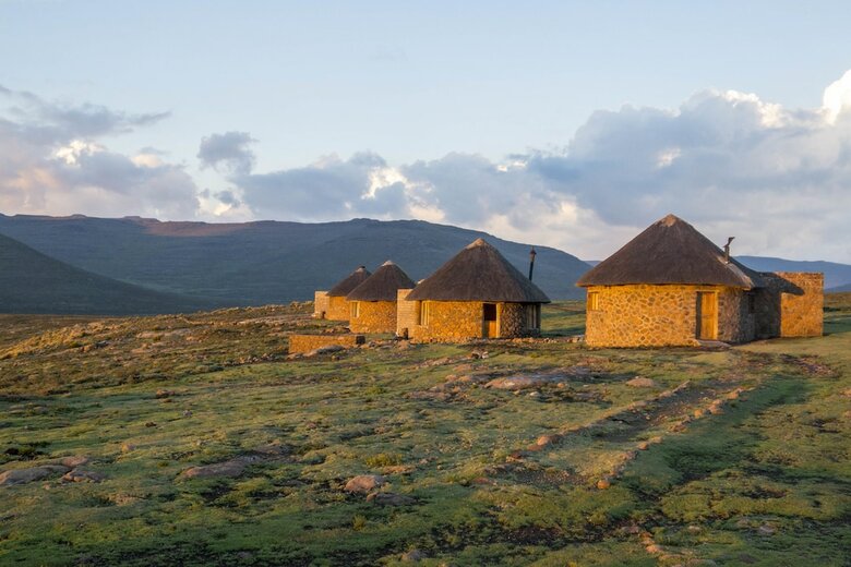 Hotel Sani Stone Lodge