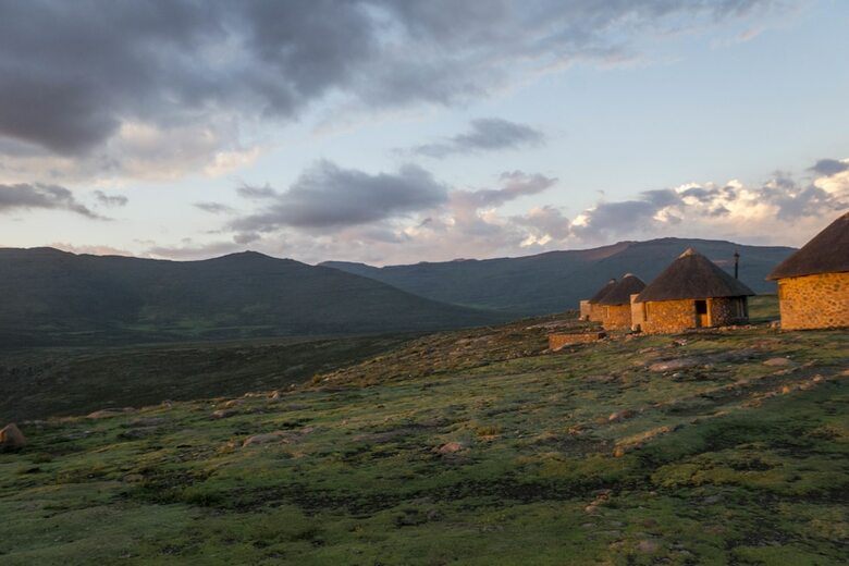 Hotel Sani Stone Lodge