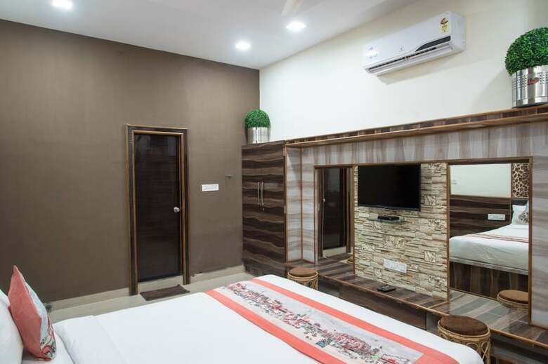 Hotel Rk Residency