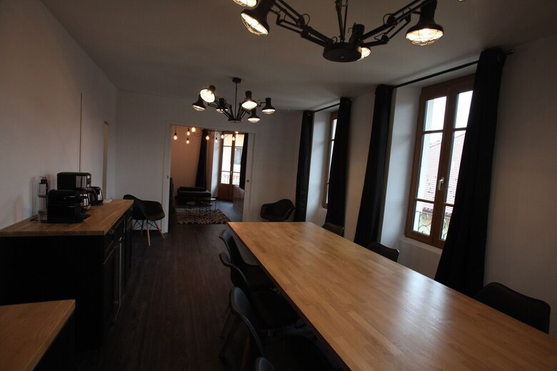 2 Bd Apartment With Sauna- Center Annecy