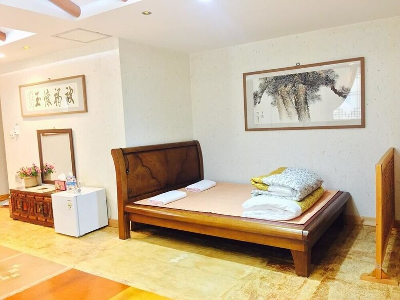 Jeonju Hanok Village Hotel