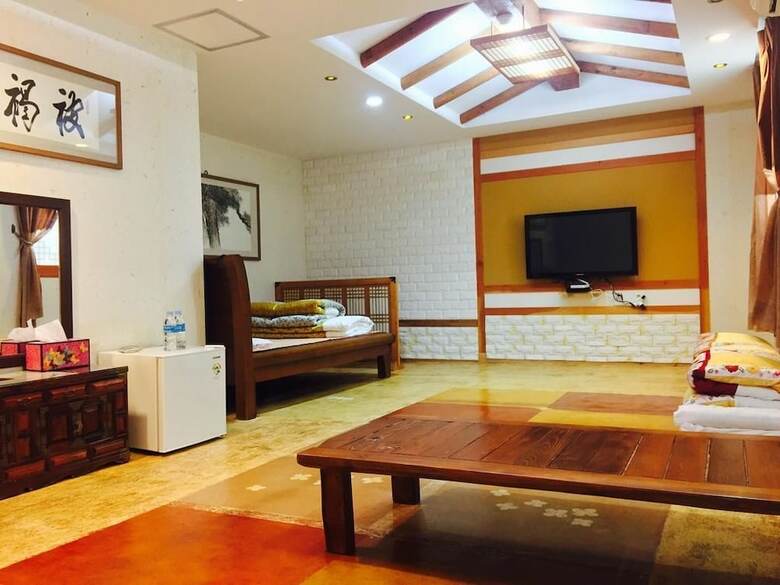 Jeonju Hanok Village Hotel