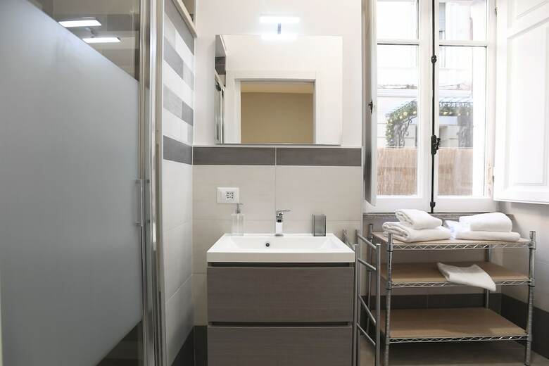 Santi Quattro Apartment & Rooms - Colosseo