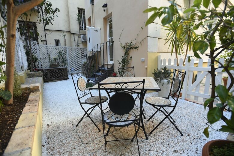 Santi Quattro Apartment & Rooms - Colosseo