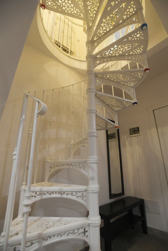 Santi Quattro Apartment & Rooms - Colosseo