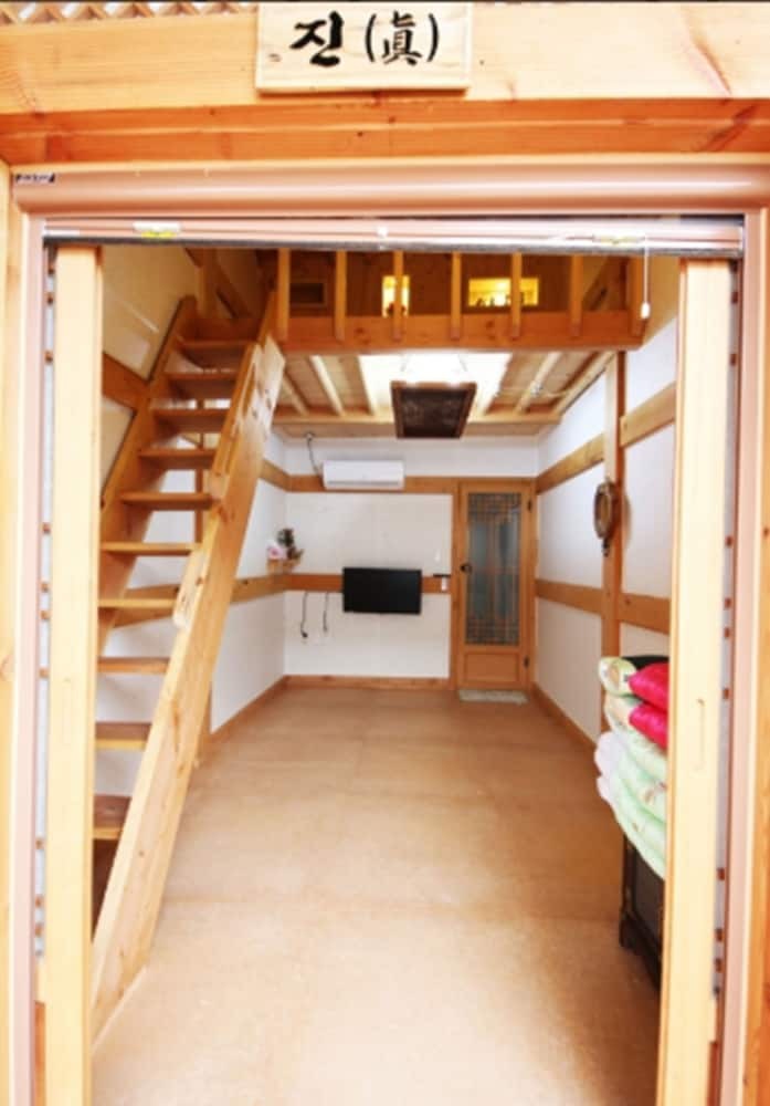 Hotel Gawondang Guest House