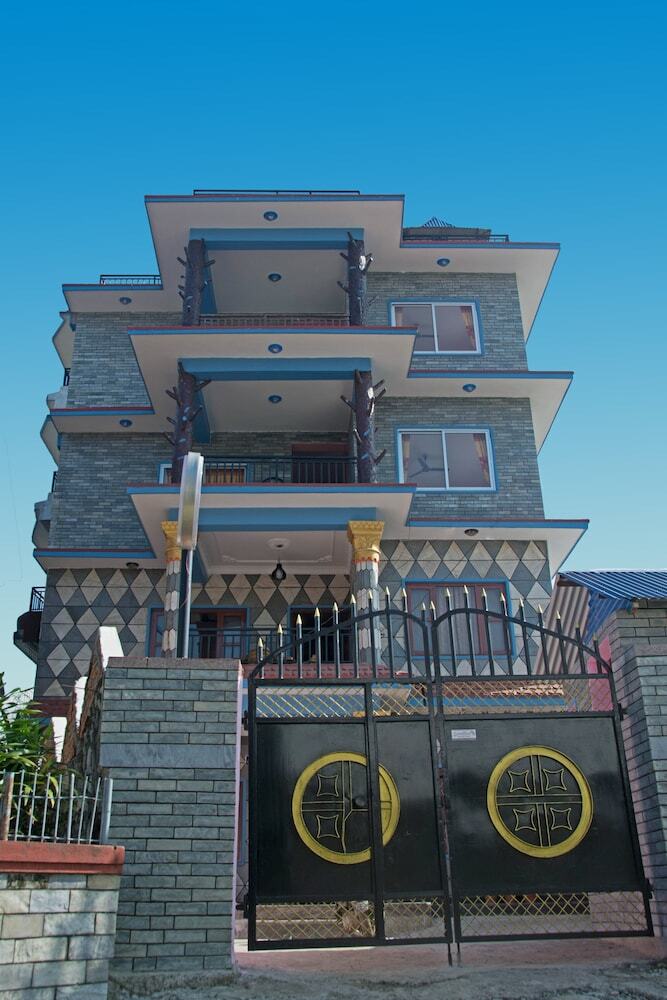 Hostal Mount Blue Tourist Hostel