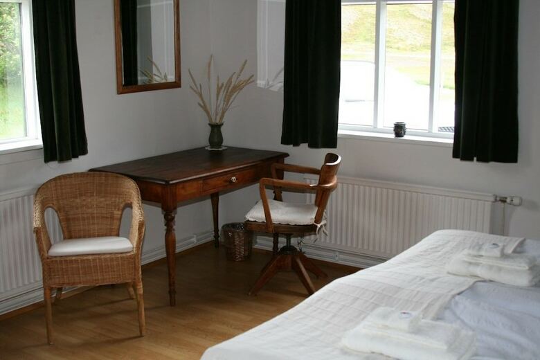 Hotel Kirkjub�l Guesthouse