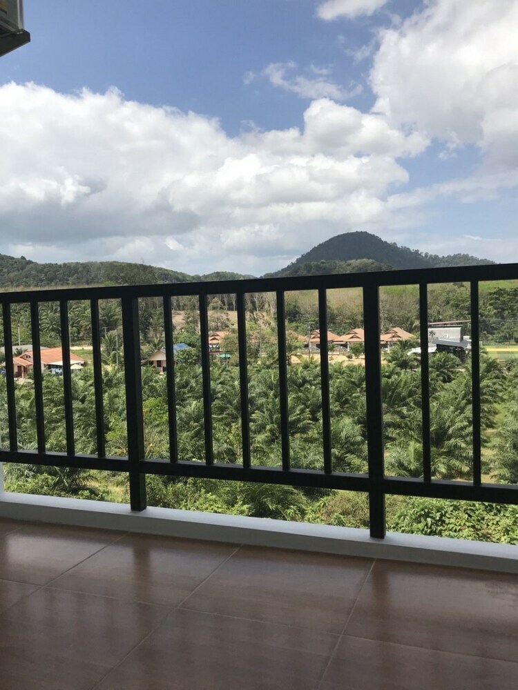 Hotel Living At Sphere Apartment