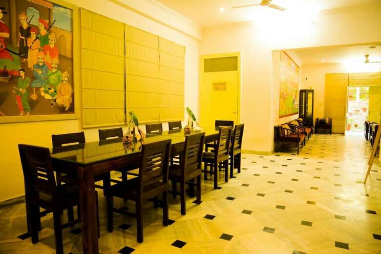 Hotel Safarnama Agra