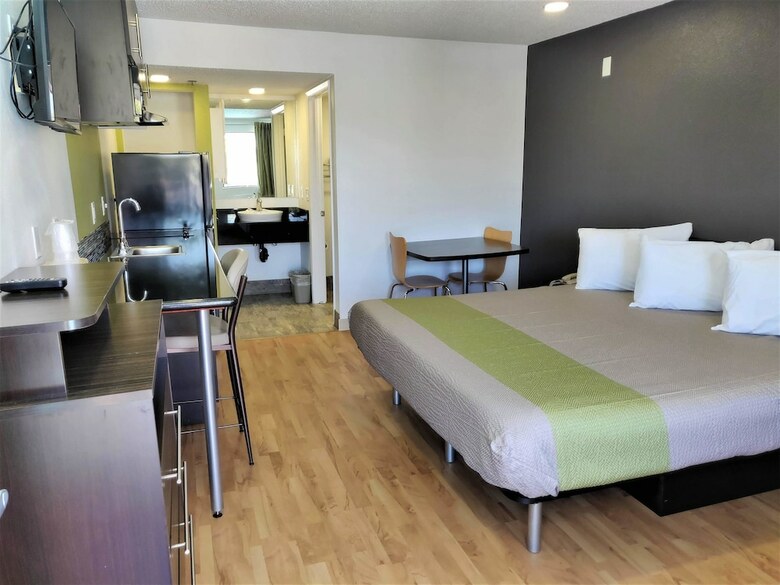 Hotel Studio 6 Fresno ? Extended Stay