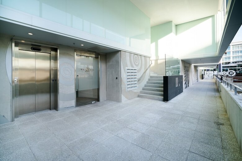 Apartamentos Waterfront Luxury With Pool & Gym
