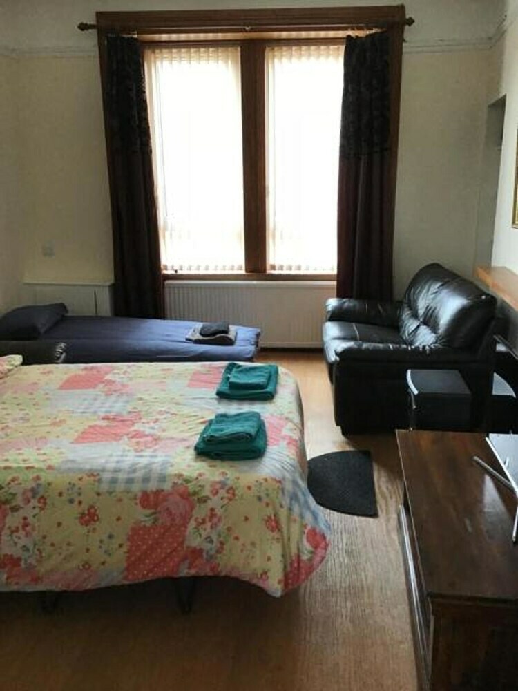 Elgin Apartment