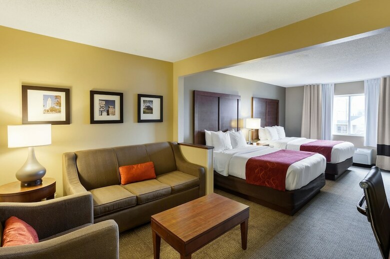 Hotel Comfort Suites University