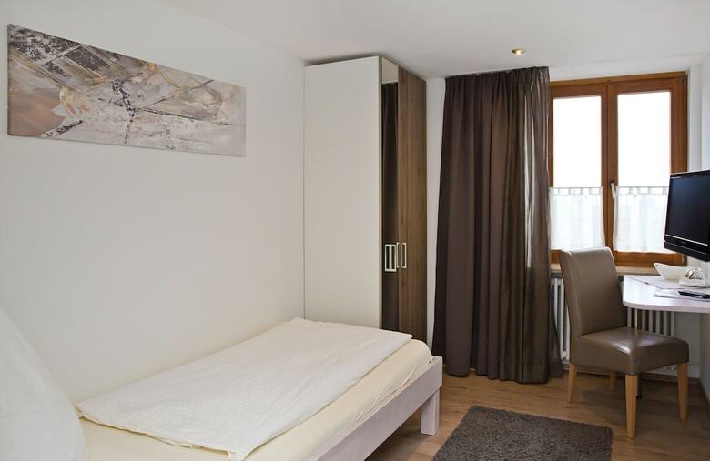 Hostal Pension Kramer