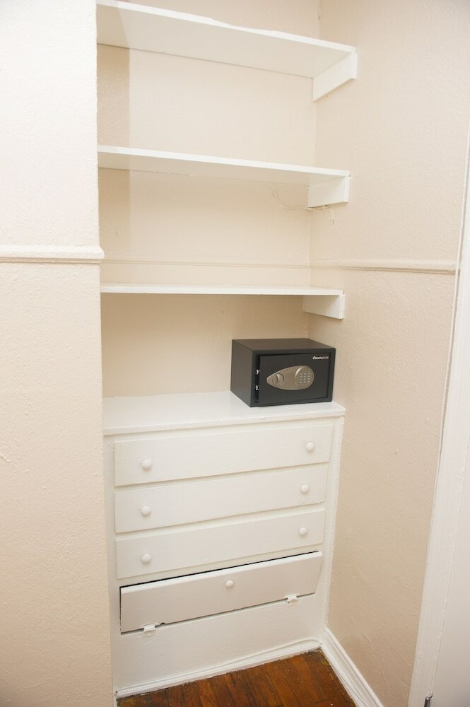 Aparthotel The Canterbury Suites