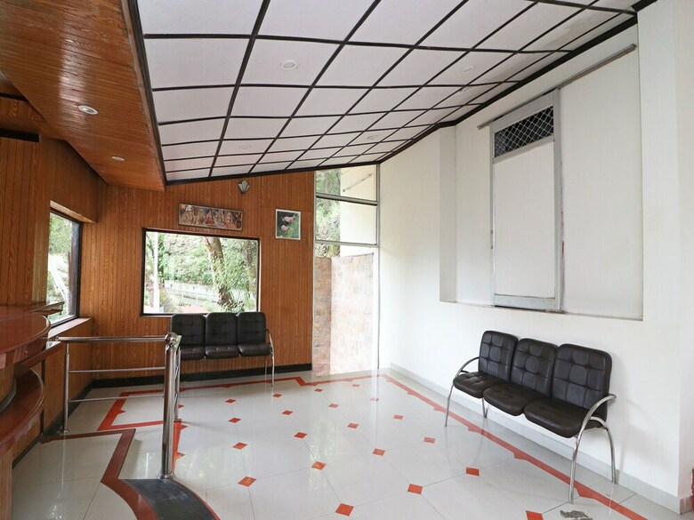 Hotel Oyo 12853 The Kings Kalandi Resort
