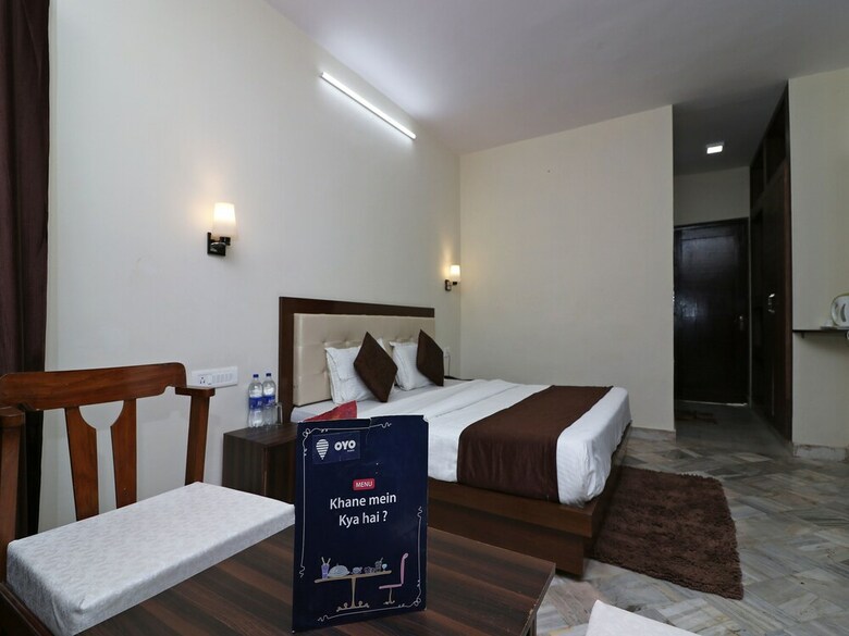 Hotel Oyo 12853 The Kings Kalandi Resort