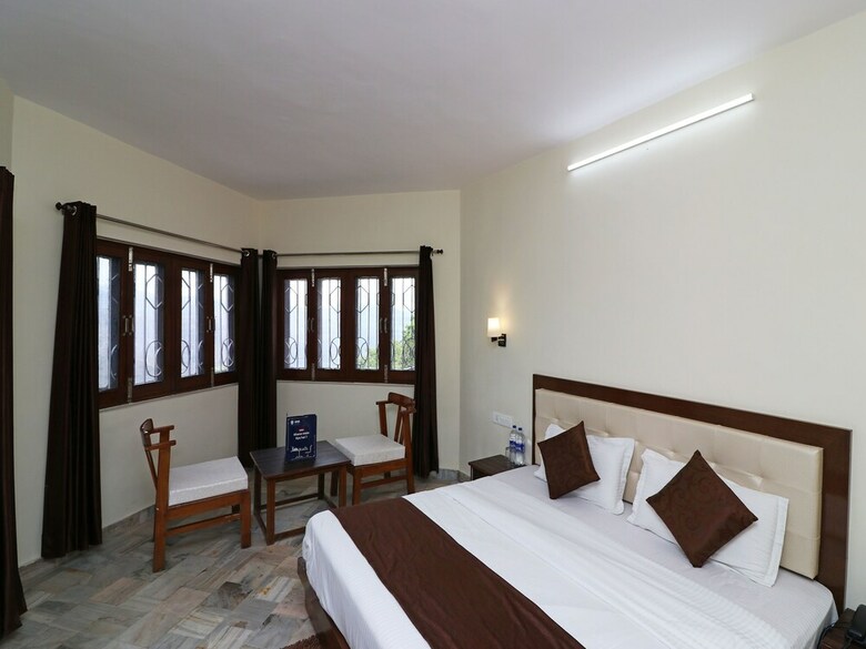 Hotel Oyo 12853 The Kings Kalandi Resort