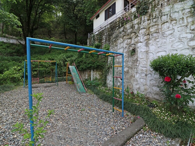 Hotel Oyo 12853 The Kings Kalandi Resort