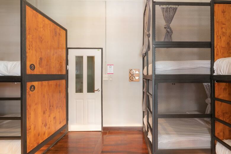 Hostal 4share Hostel - Adults Only