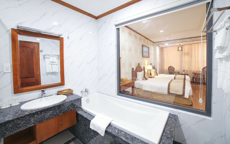 Huong Viet Hotel