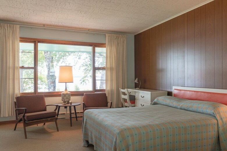 Historic Birch Lodge And Motel