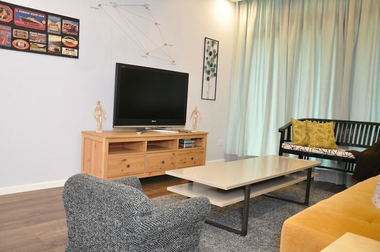 Lawang Suite Apartment With Balcony