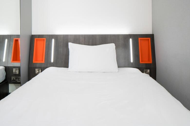 Easyhotel Reading