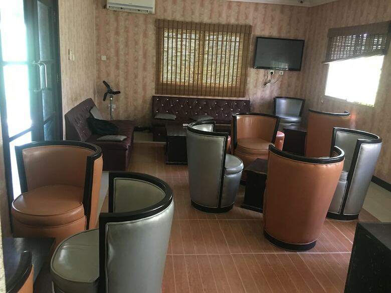 Ocean Pavillion Hotel & Suites