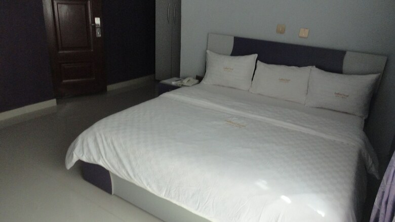 Southland Concept Hotel And Suites