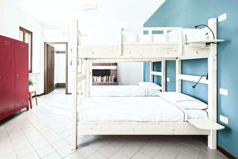 Hostal Ostello La Goliarda