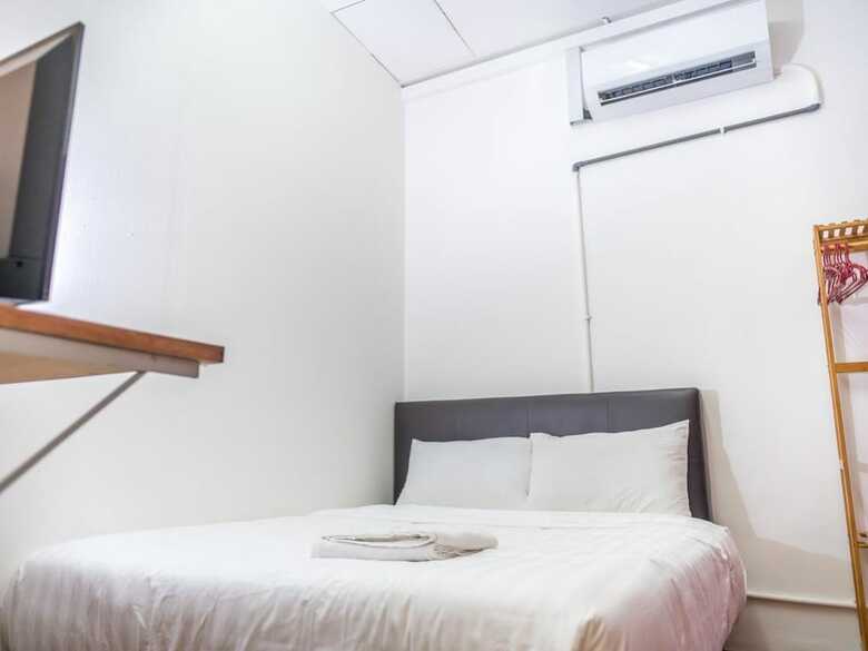 Spot On 89673 Good Friend Hotel
